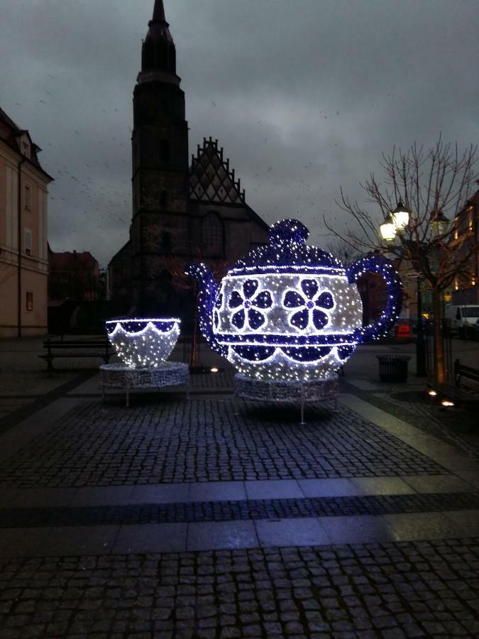 ブンツラウApartament Stare Miasto Boleslawiecアパートメント エクステリア 写真